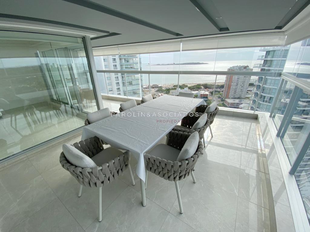 Apartamento de 3 dormitorios en venta en Miami