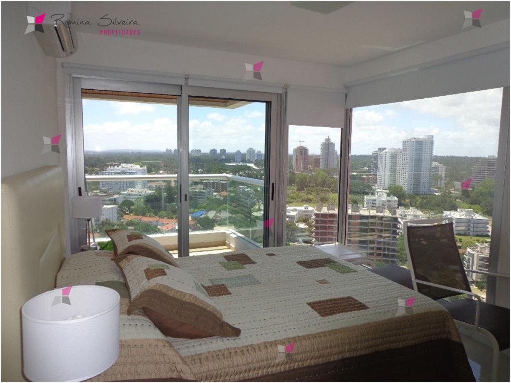 VENTA CON TODA LA VISTA EN PUNTA DEL ESTE 2 DORMITORIOS