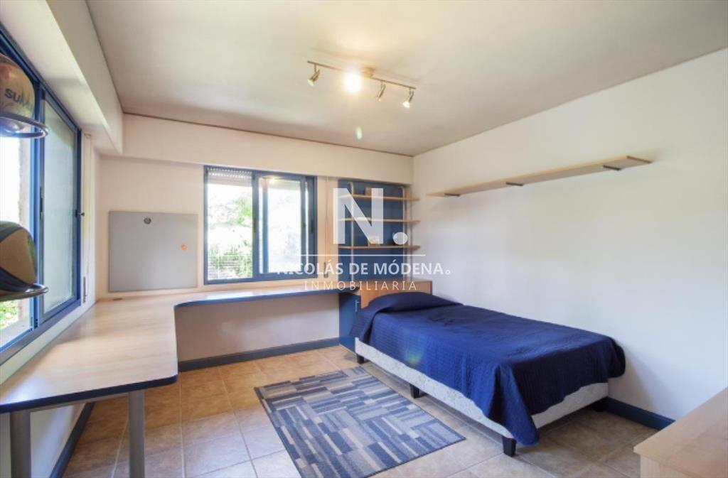 Vende casa de 5 dormitorios en Roosevelt, Punta