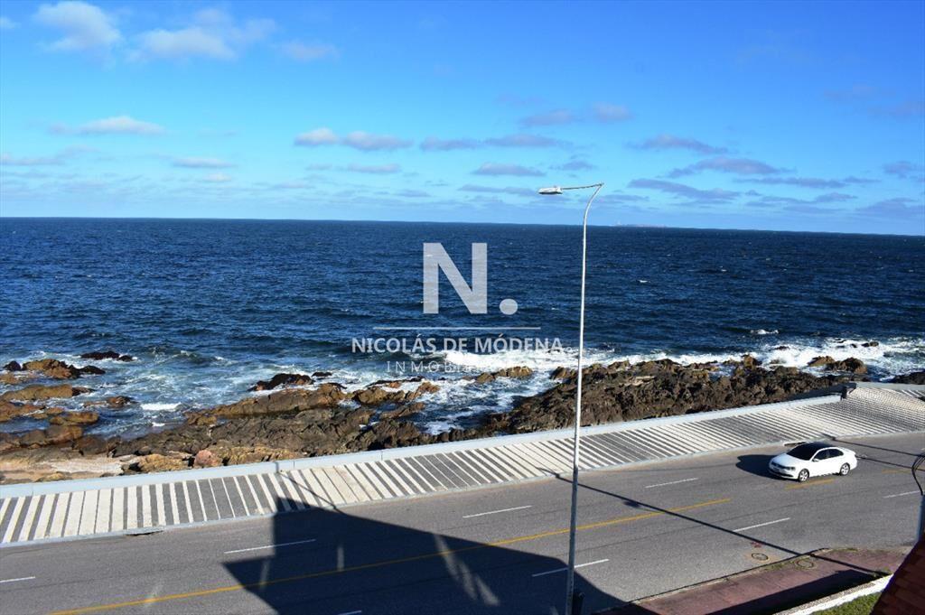 Casa en venta con vista al mar.