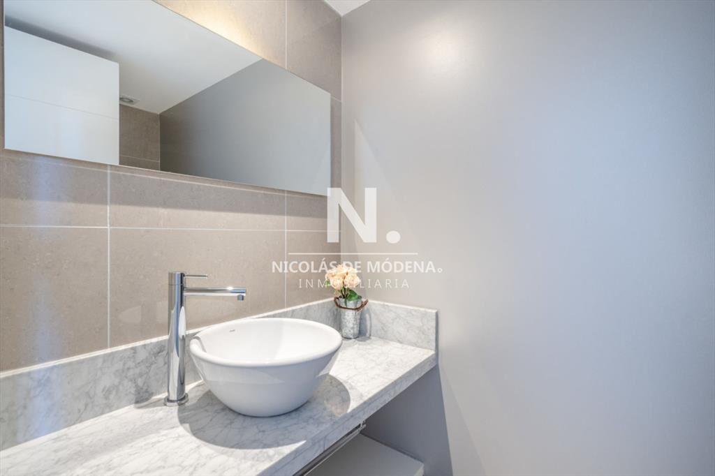 En venta apartamento de 3 dormitorios en suite,