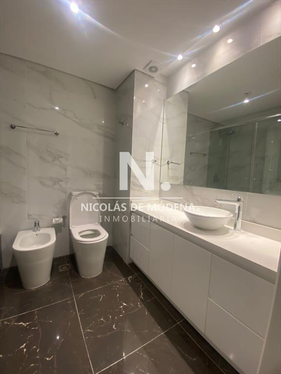 Apartamento de 3 dormitorios a pasos de mar. a