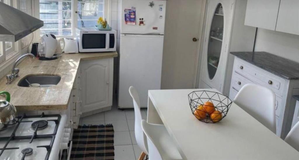CASA EN VENTA DE 4 DORMITORIOS EN LA BARRA