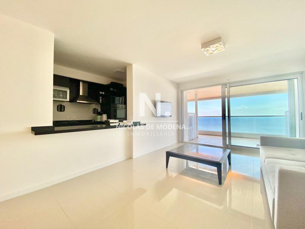 Apartamento en Venta Punta del Este con Buen Al