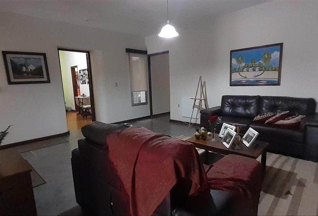 Venta de Casa en Salto, 5 Dormitorios 4 Baños