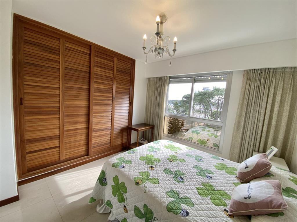 Apartamento en Roosevelt, 2 dormitorios en alquiler anual