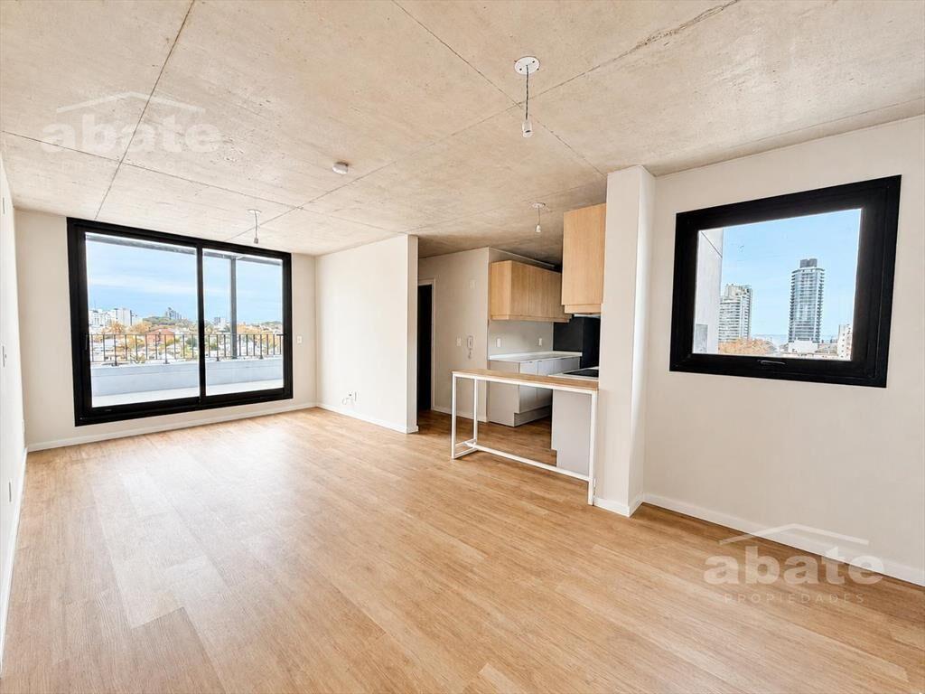 Venta Penthouse 2 Dormitorios, en Buceo con garaje doble