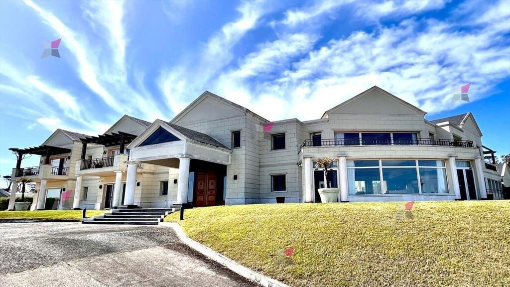 Venta Exclusiva mansion en playa mansa