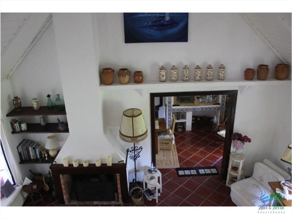 En venta y alquiler...  Casa en excelente zona,
