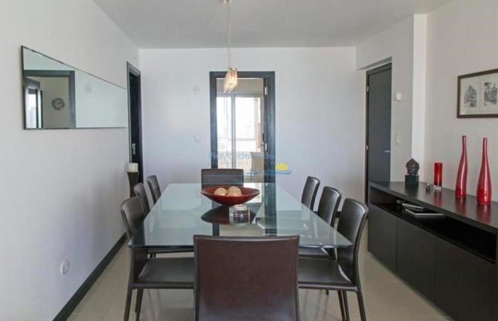 enta de Excelente Apartamento de 3 Dormitorios al