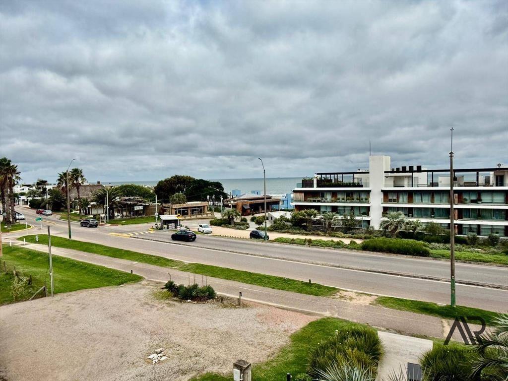 Apartamento en venta c/ cochera en Manantiales