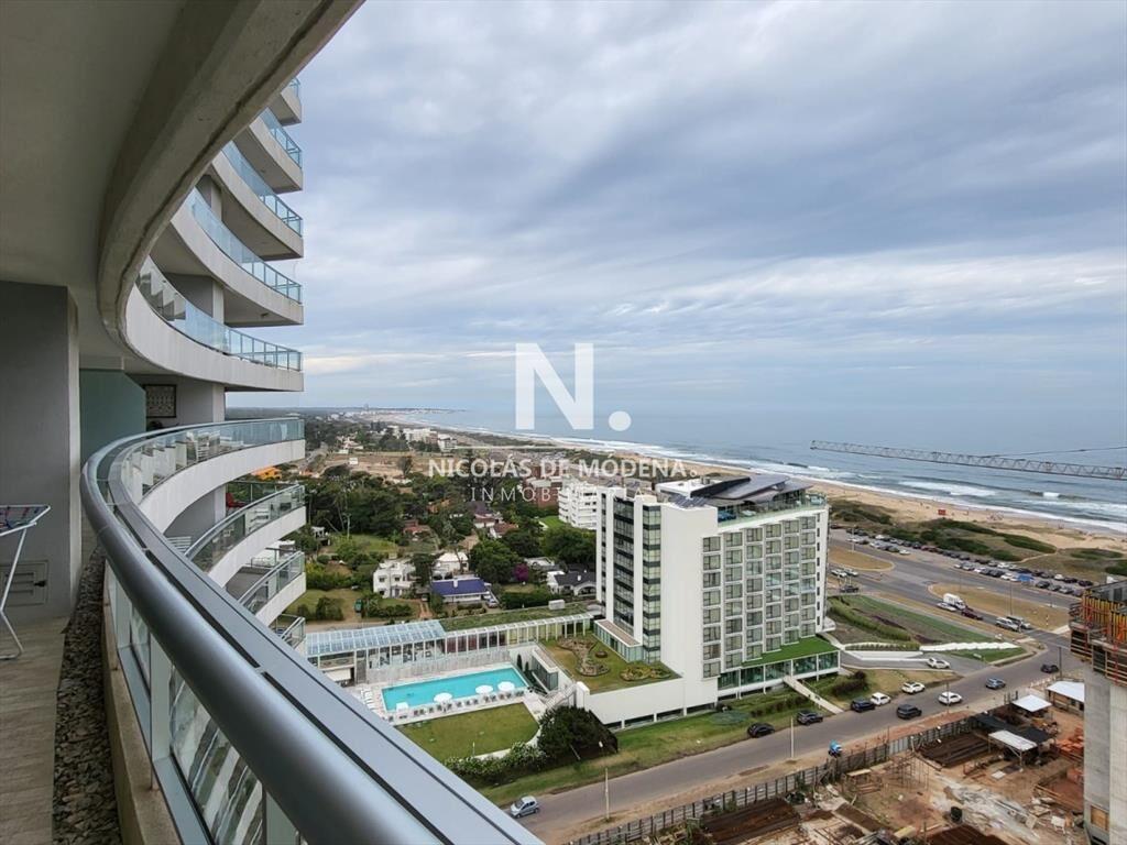 Apartamento en venta, 3 dormitorios en playa del