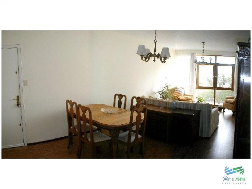 Apartamento en Brava, 3 dormitorios *