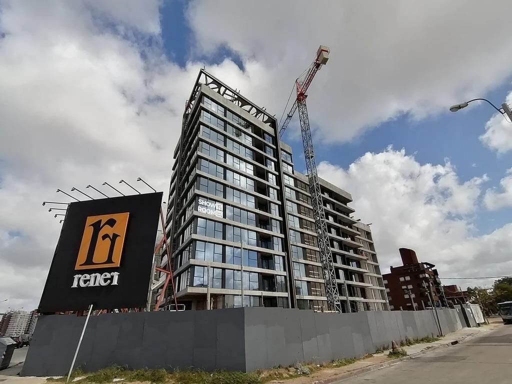 Venta de apartamento de 3 dormitorios en Torre Arenas, Malví
