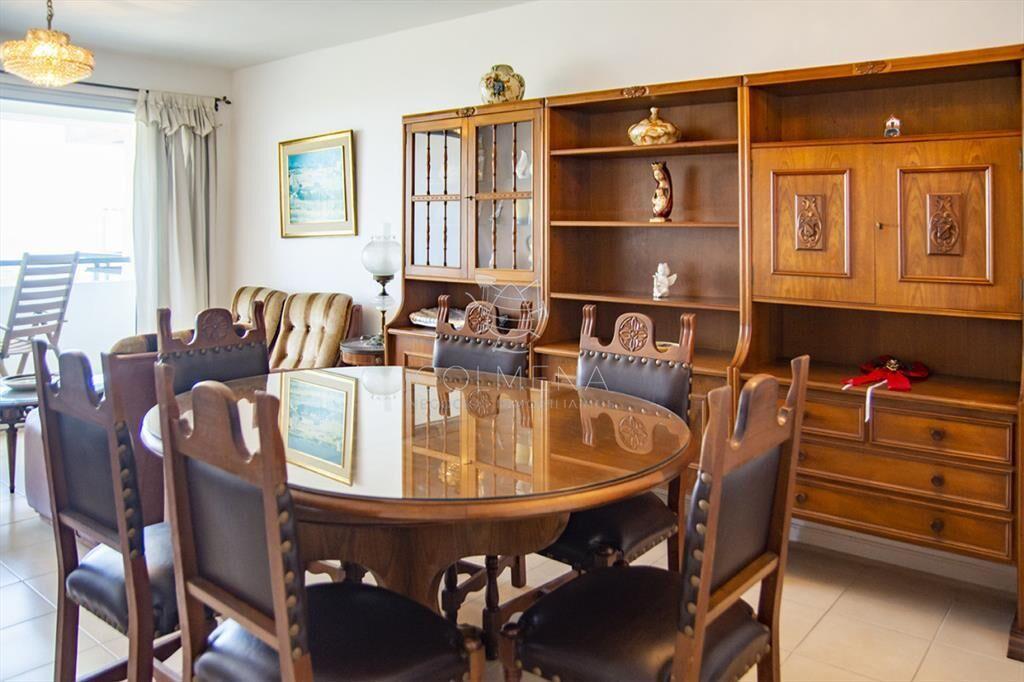 Vende apto de 2 dormitorios con vista al mar en