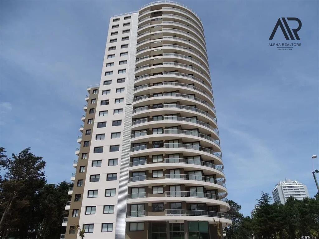 Apartamento en venta c/ cochera en Cantegril