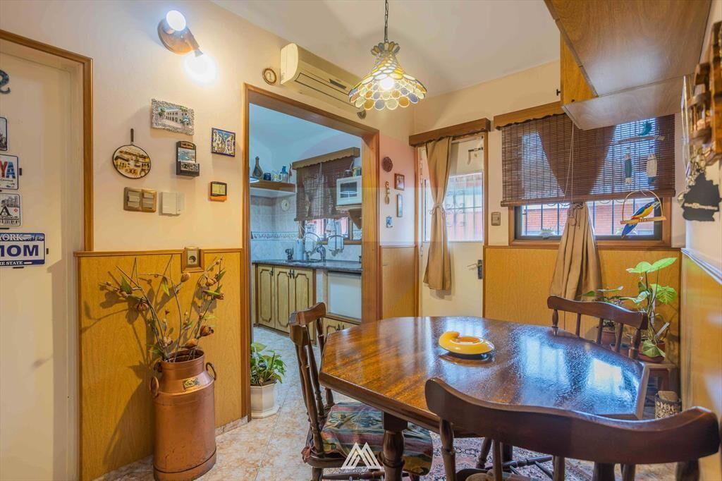 Venta Casa y 2 Apartamentos en gran terreno Malvin