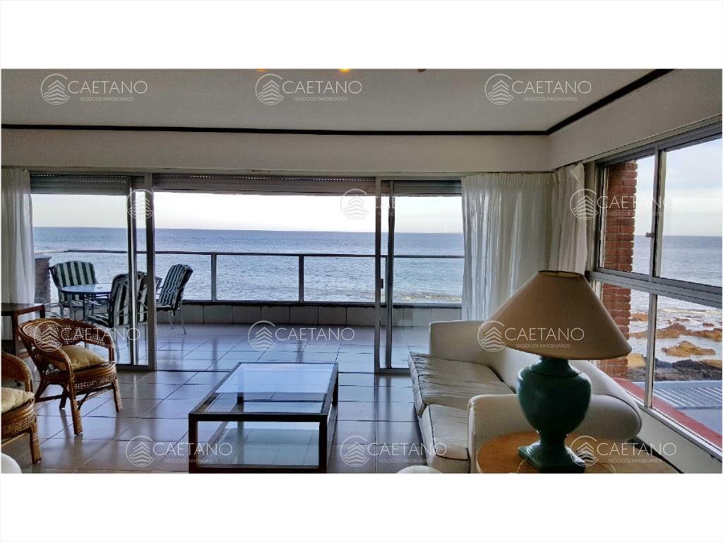 Venta apartamento 3 dormitorios península Punta
