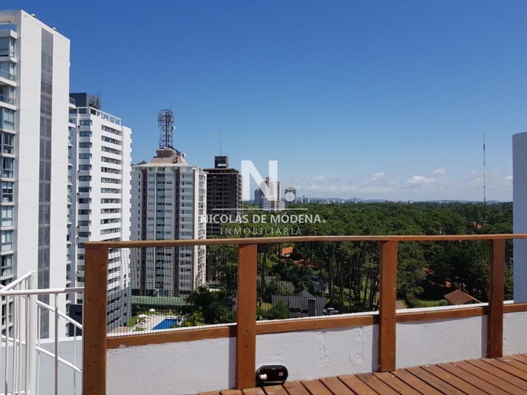 En venta apartamento de 2 dormitorios con terraza