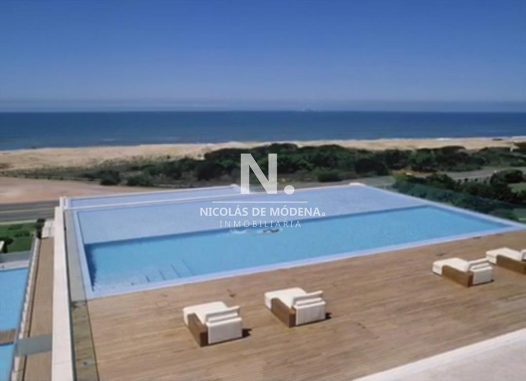 Edificio Acqua, primera linea frente al mar