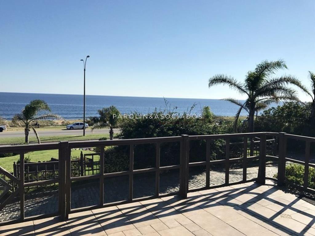 Casa en venta de 4 dormitorios ideal para proyecto en Playa