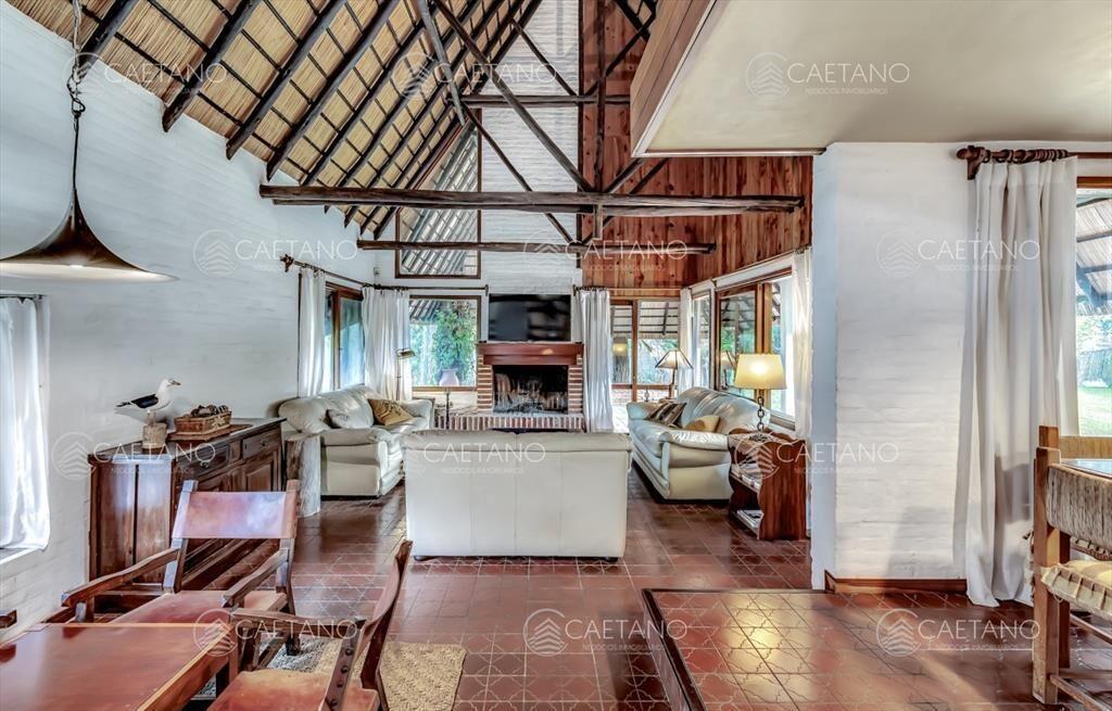 Venta de casa de 4 dormitorios. Pinares, Punta del Este