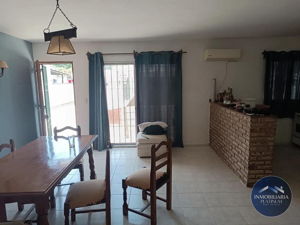 Casa en venta c/ cochera en Flor de Maroñas