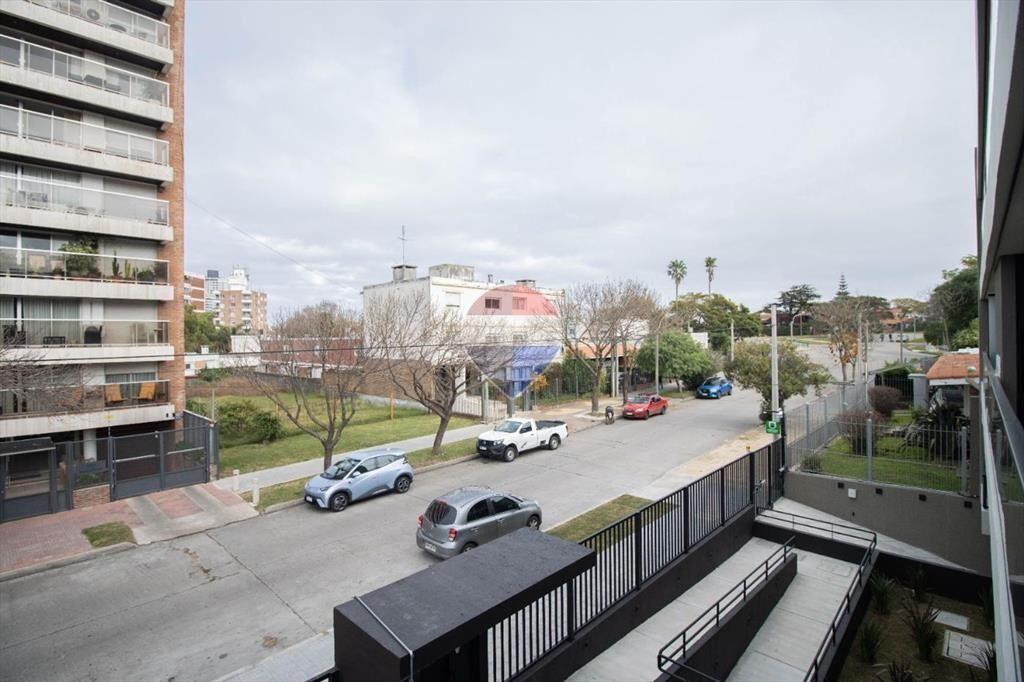 VENTA APARTAMENTO 2 DORMITORIOS MALVIN CON GARAGE