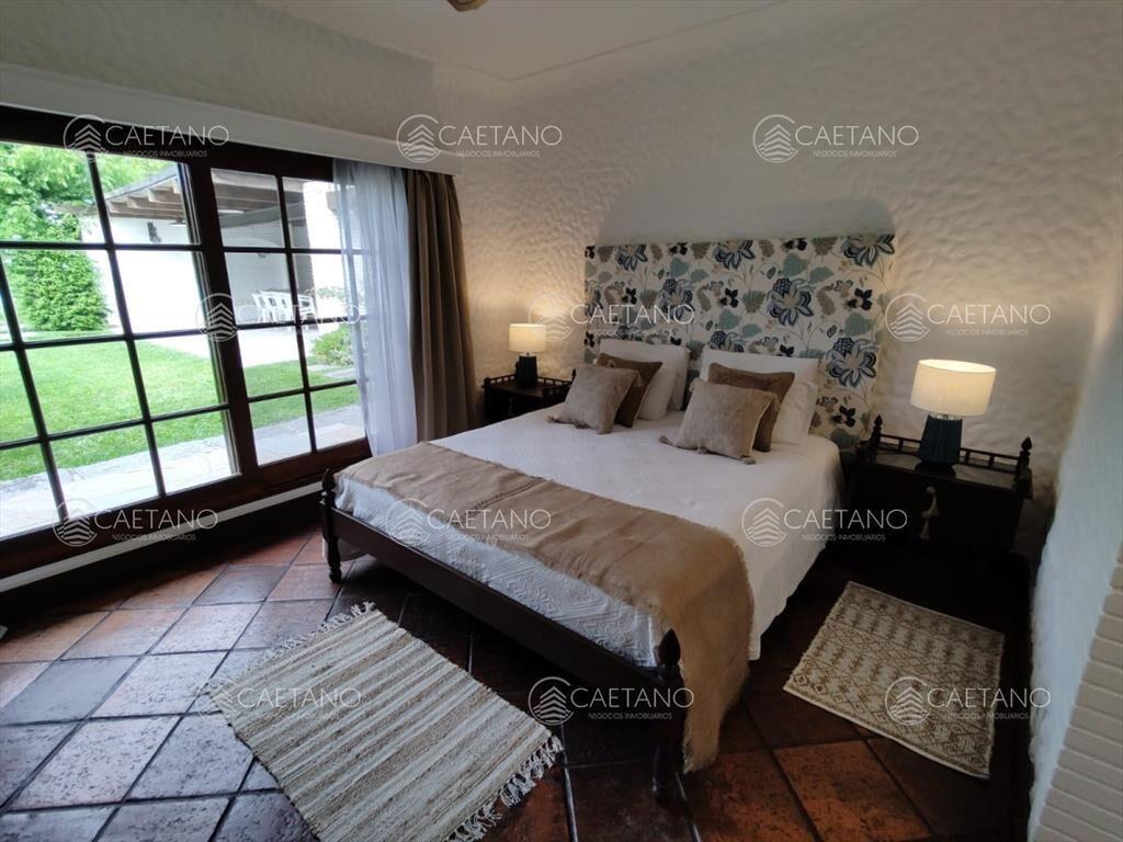 Venta casa 6 dormitorios. Playa mansa, Punta del Este