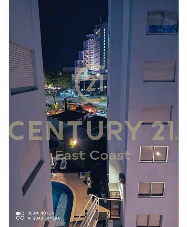 Alquiler Temporal A Pasos Del Enjoy, Comodidad Para 4 Pe...