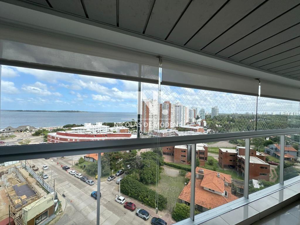 En venta apartamento de 3 dormitorios en Mansa,