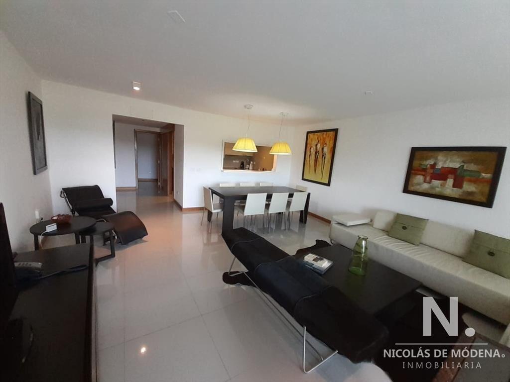 Apartamento de 3 dormitorios. Playa Brava. Rincón del indi