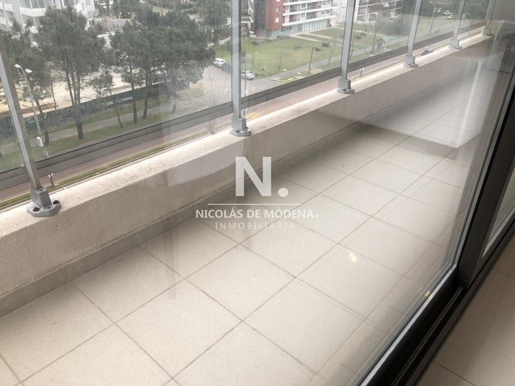 Apartamento de 3 dormitorios en zona club de tenis cantegri
