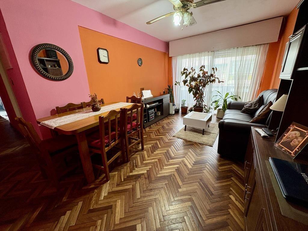 Venta de Apartamento con 2 dormitorios y terraza en Barrio S