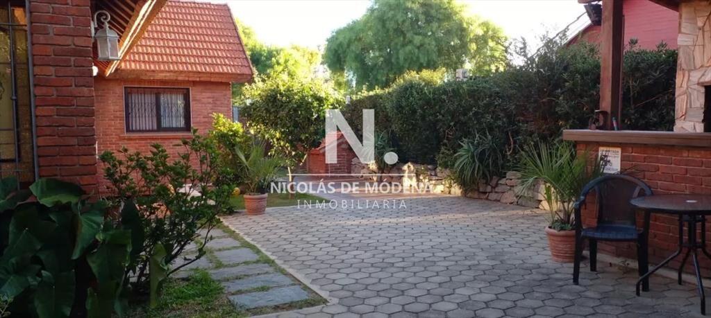 Impecable casa, comoda e iluminada con agradables