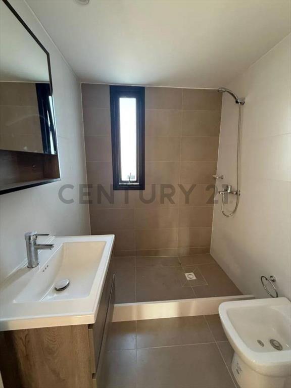 1 dormitorio, balcón y piso alto, renta asegurada 2028, C...