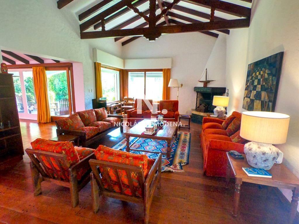 Vende casa en Cantegril, Punta del Este.