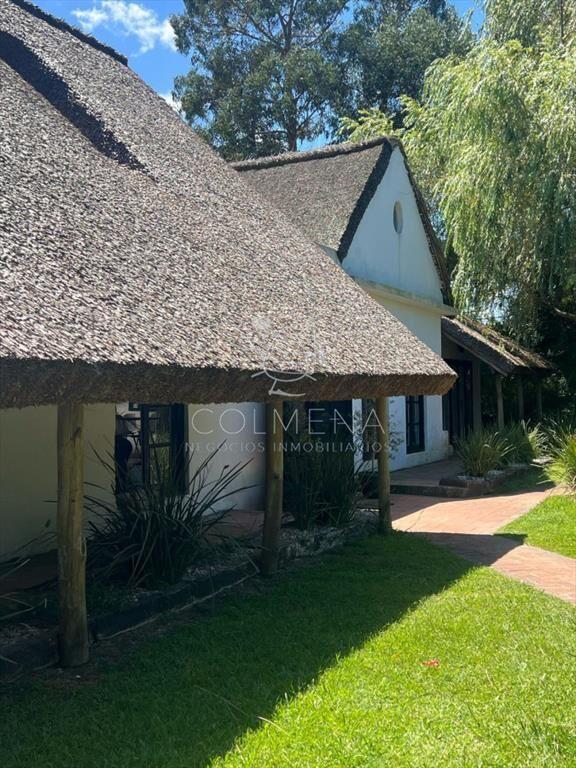 Amplia casa a la venta en Punta del Este de 6 en
