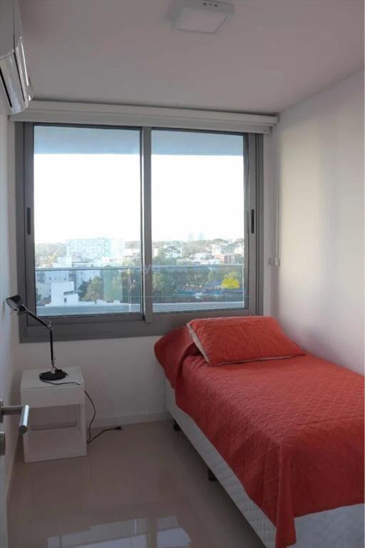 Excelente apartamento de 3 dormitorios en venta.