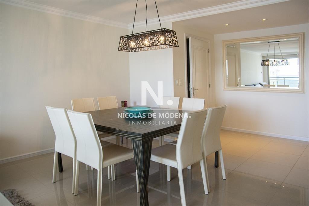 Venta Apartamento 3 dormitorios en torre de zona