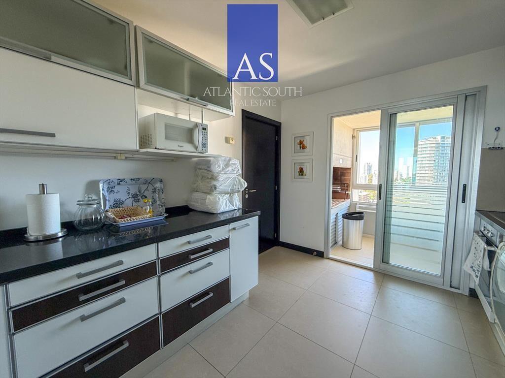 Apartamento 3 dormitorios en torre de categoría