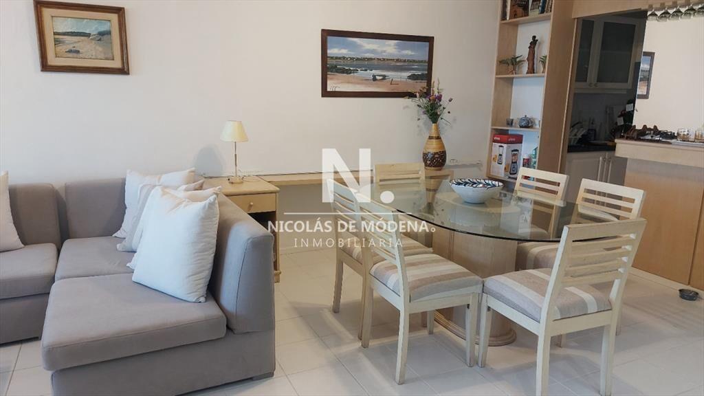Departamento de 2 dormitorios, piso alto, Lincoln Center, c