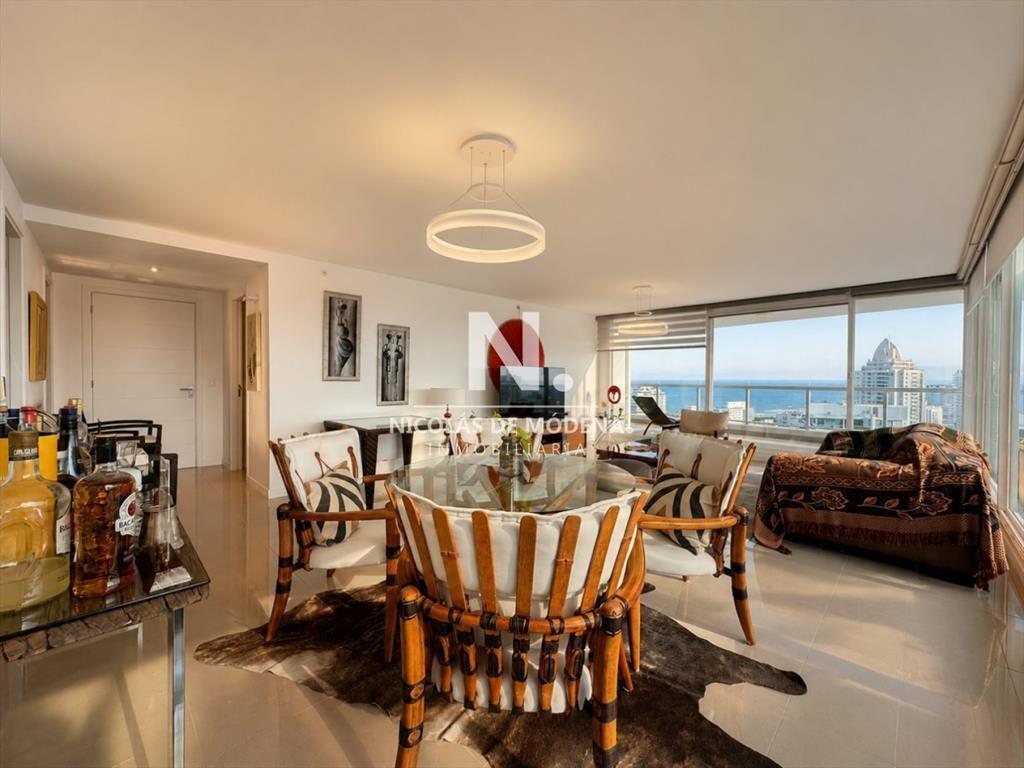 Venta de Apartamento en venta 3 dormitorios en y