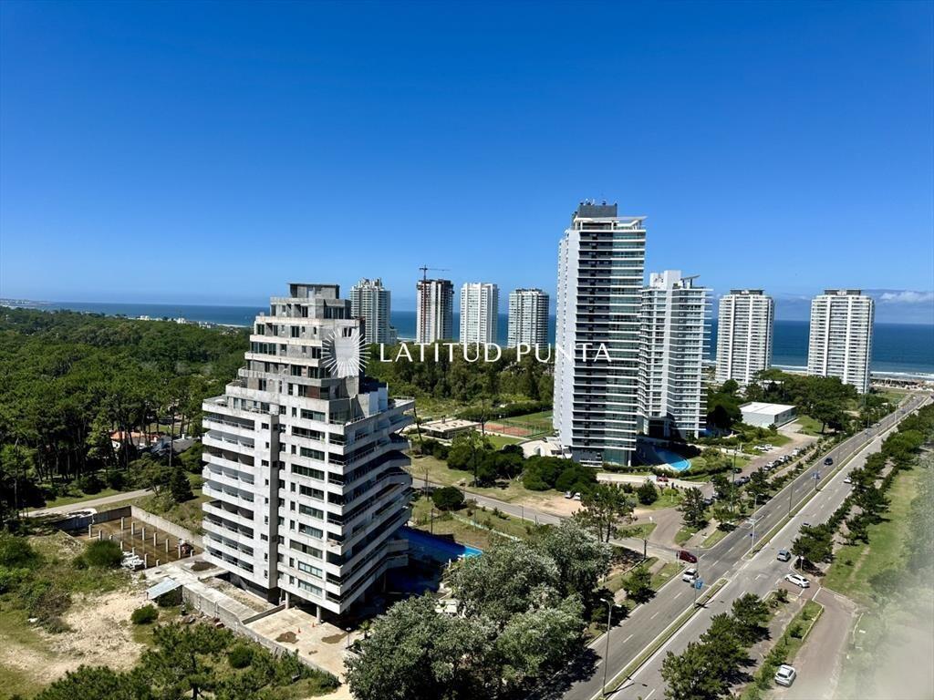 Pent House duplex en torre de categoria con