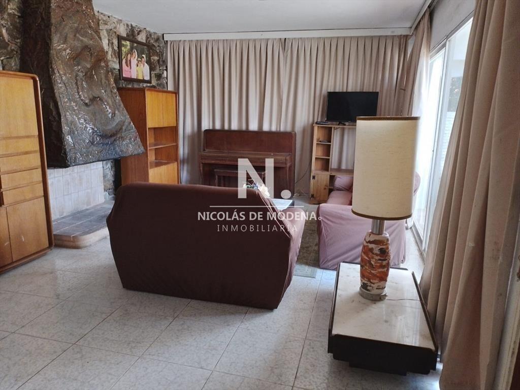 Alquila chalet de 4 dormitorios En zona residencial a metro