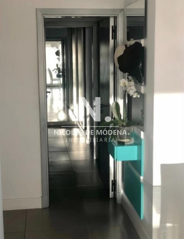 Apartamento en torre de categoría