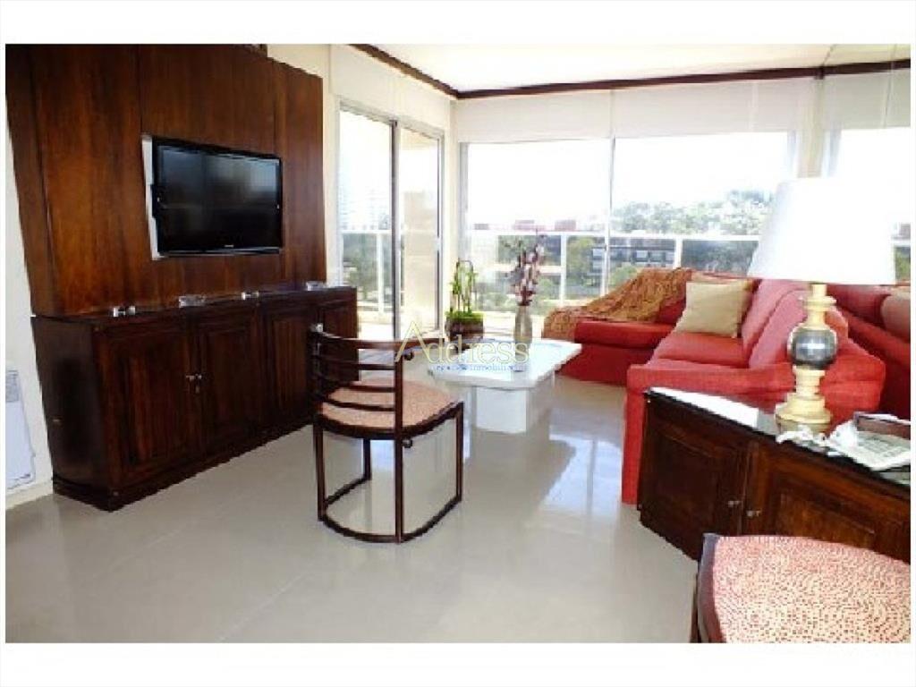 Apartamento en Brava, 2 dormitorios *