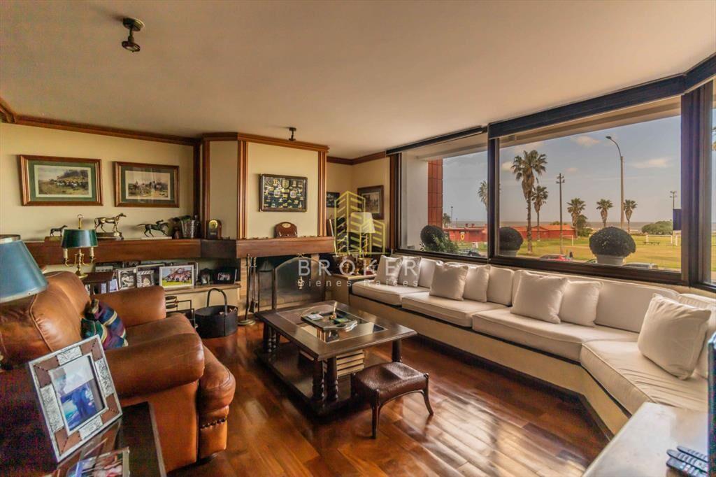 Venta apartamento 5 dormitorios en Punta Uruguay