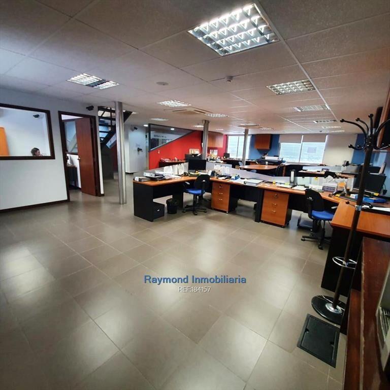 Venta local de 580m2 en Sayago