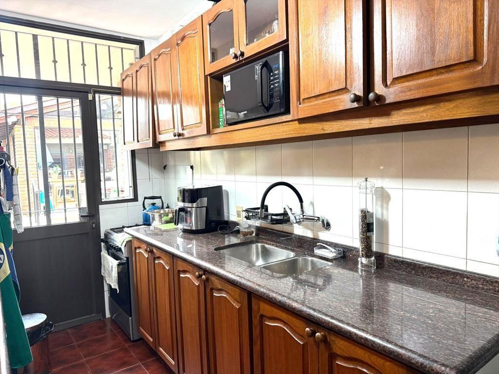 VENTA 2 CASAS EN MISMO PADRON GJE X2 , MALVIN SUR
